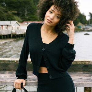 Travis Mathew Magens Bay Wide Rib Top in Black Size Smalll